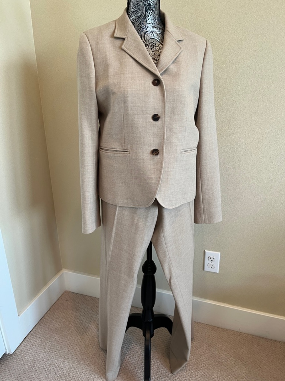 Lafayette 148 New York and Loro Piana Women’s Oatmeal Wool Pant Suit Set 8/6